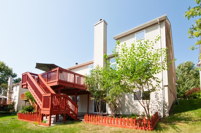 Building Photo - 3240 Dunwoodie Rd