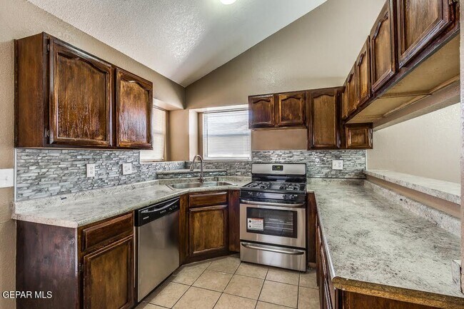 Building Photo - 14217 Thayer Pease Ave