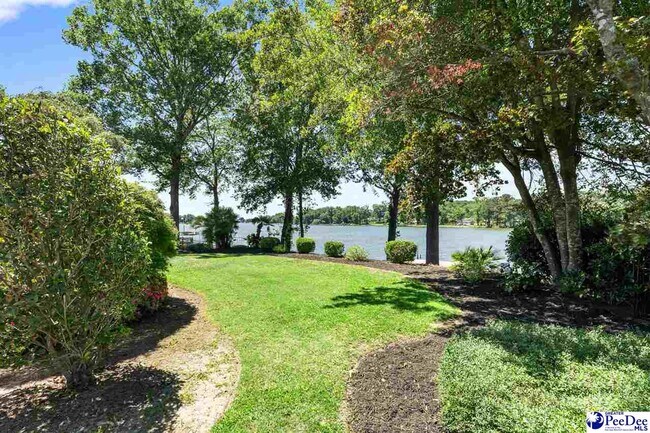 Building Photo - 3241 Lakeshore Dr