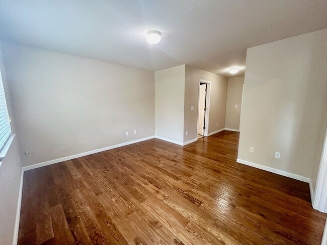 Building Photo - Redmond Ridge Home