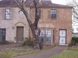 Building Photo - 9901 Sharpcrest St