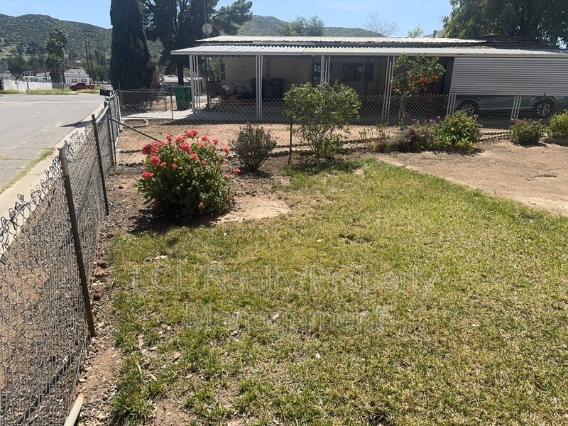 Building Photo - 25961 Leila Dr