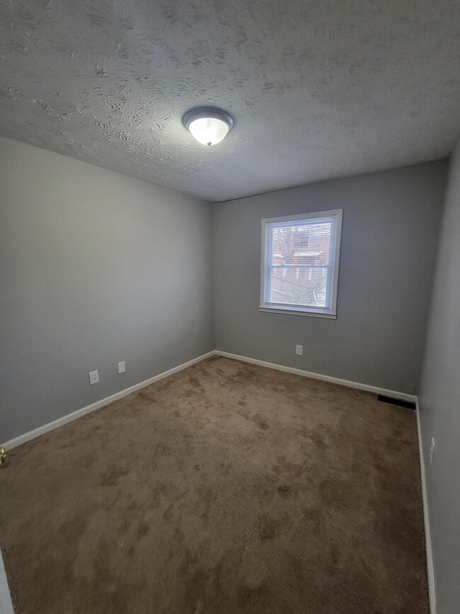 Building Photo - 413 Chapman Ct