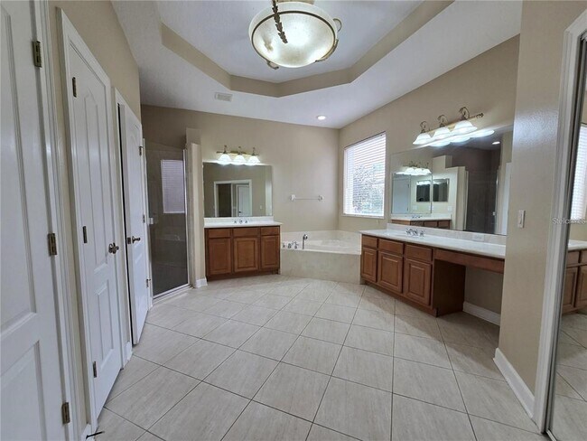Building Photo - 13613 Larsen Ln