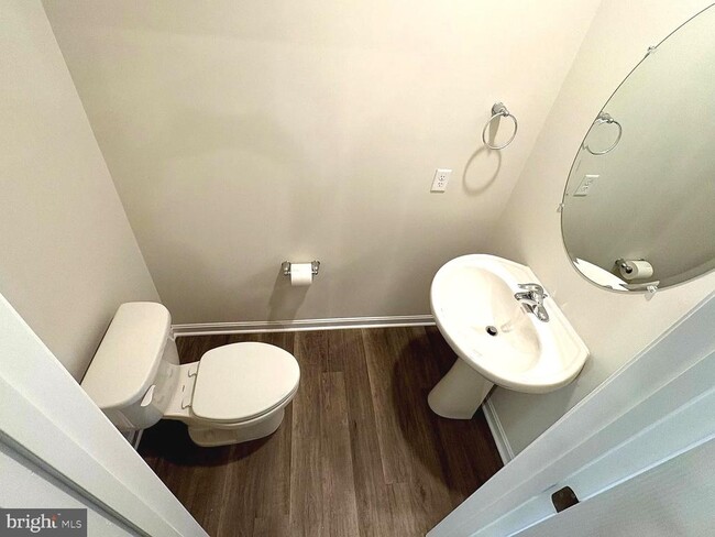 Building Photo - 155 Rae Ct