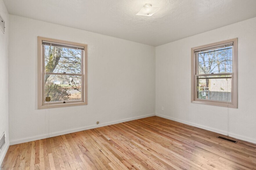 Building Photo - 2055 NW Beca Ave