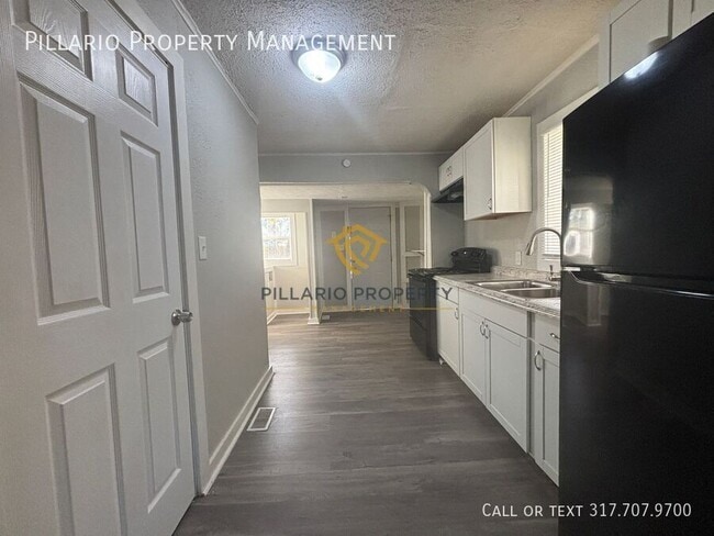 Building Photo - 555 S Harris Ave