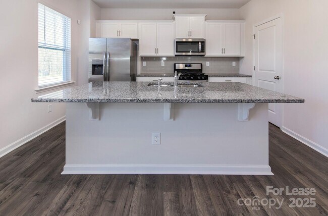 Building Photo - 11105 Austin Estates Dr