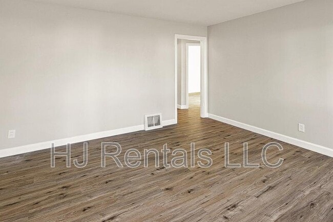 Building Photo - 1175 St Matthew Dr