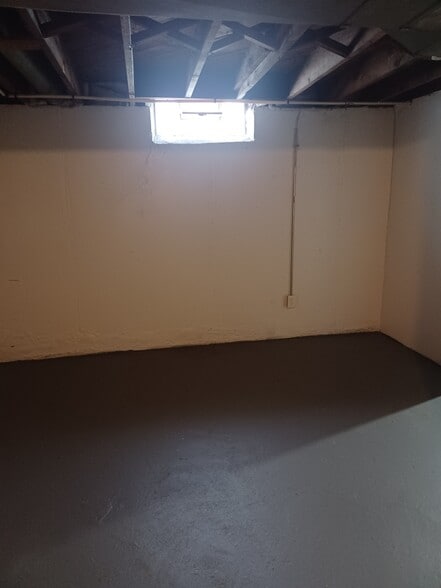 Building Photo - 2285 Stieber St