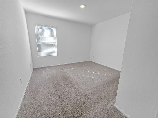 Building Photo - 9518 Brookside Point Dr