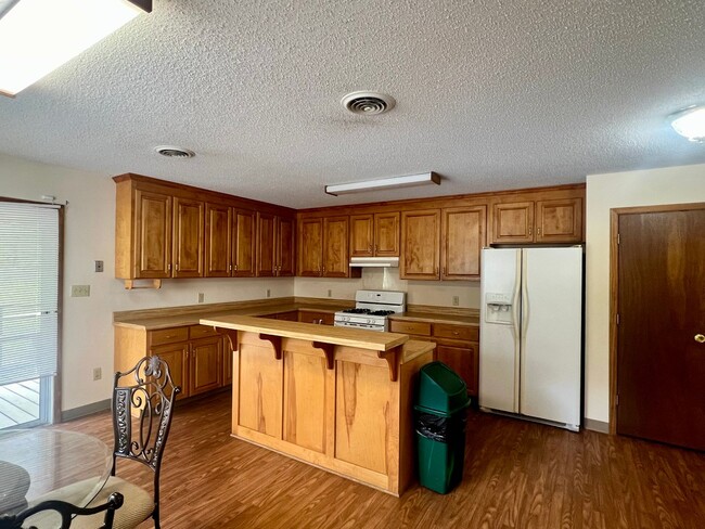 Building Photo - 2607 County Rd 7714