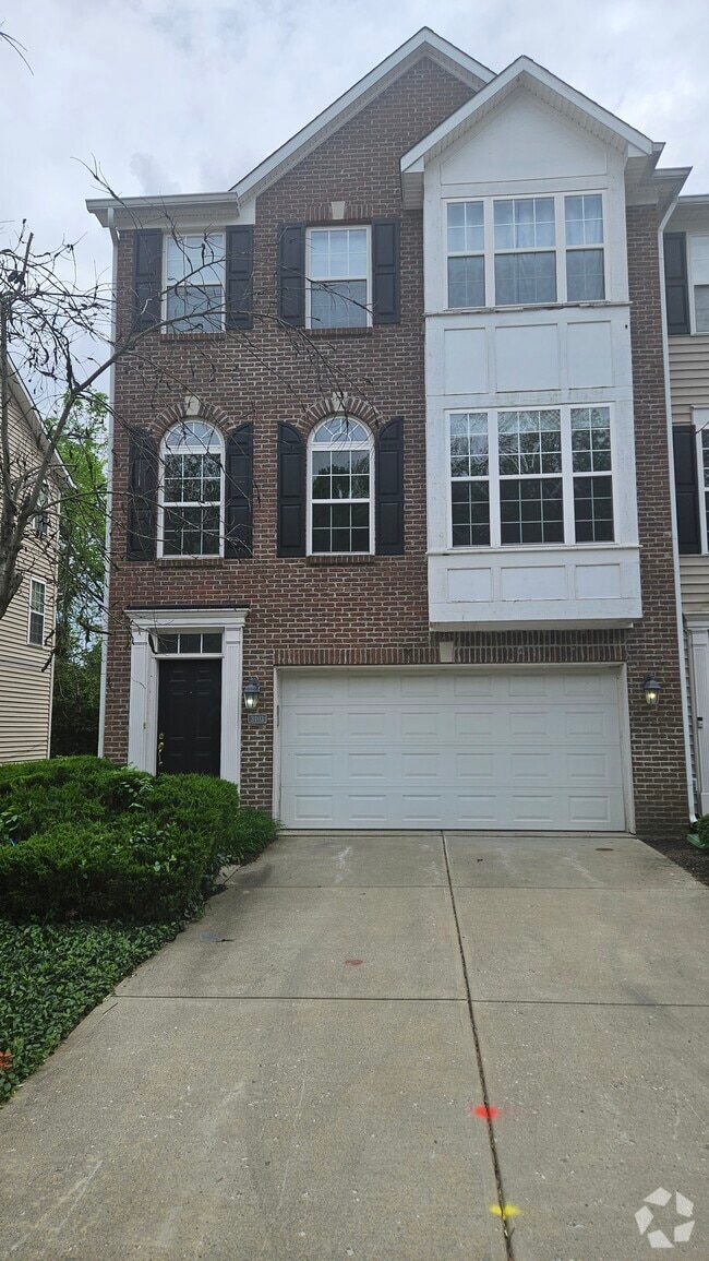 Building Photo - 3403 Decker Ridge Dr