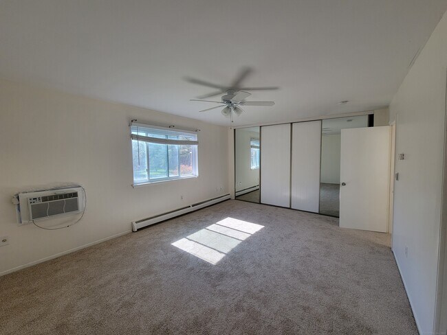 Building Photo - 48 Sutton Pl