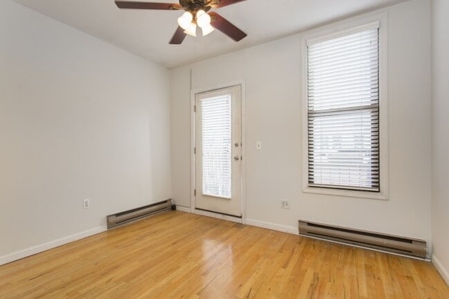Building Photo - 509 Monroe St