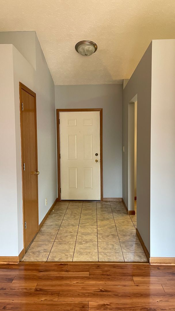 Building Photo - 2417 Depauw Dr