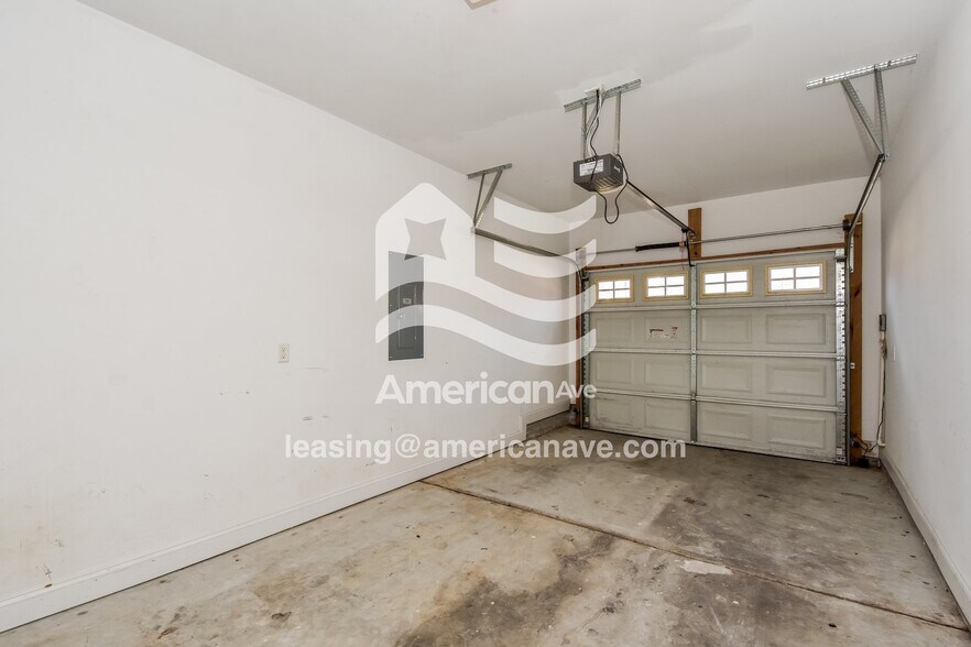 Building Photo - 115 Park Ridge Way