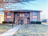 Building Photo - 105 SW 20th St