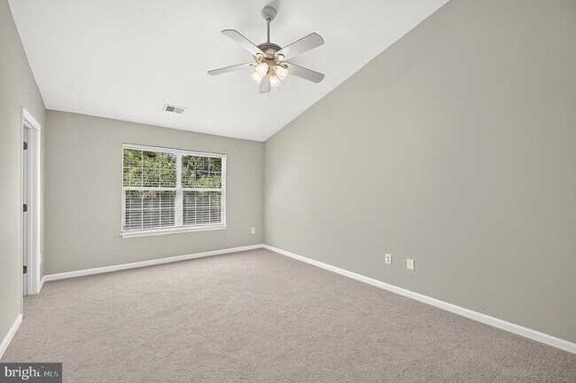 Building Photo - 8381 Millwood Dr