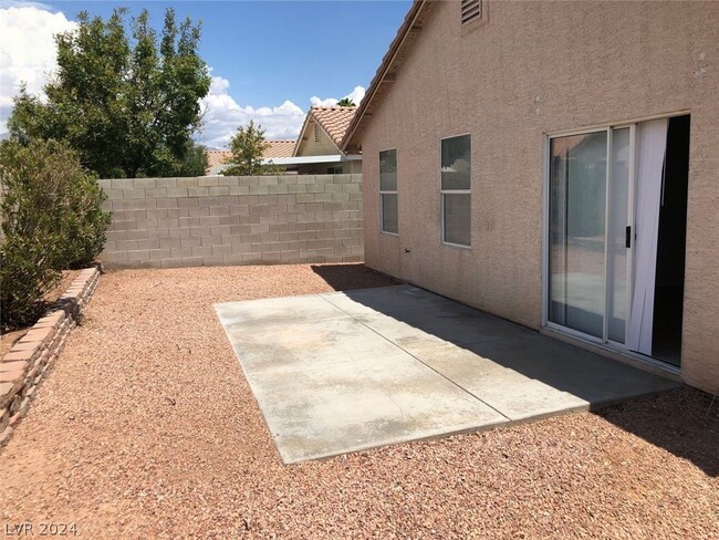 Building Photo - 5521 Ramirez St