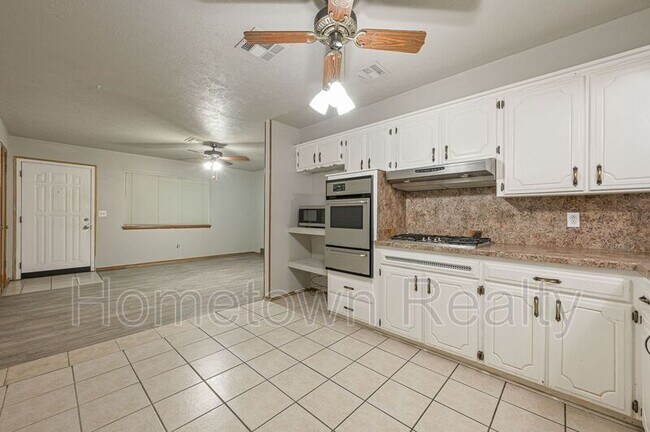 Building Photo - 1332 SW 63rd St