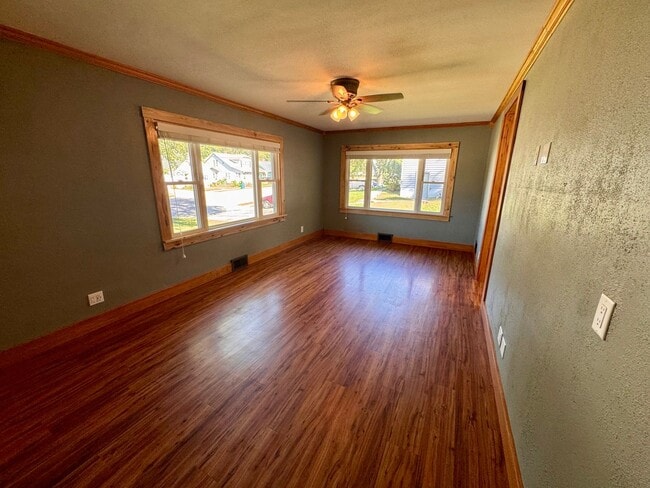 Building Photo - Single Family Home in Edgerton, WI