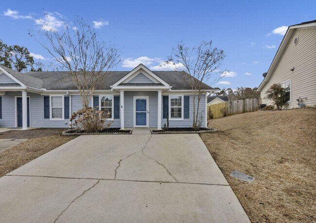 Building Photo - BEAUTIFULLY RENOVATED TWO BEDROOM IN CHAPIN