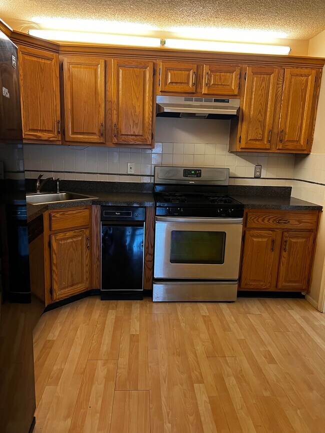 Building Photo - 32 Scherer Ct