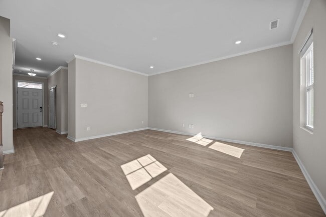 Building Photo - Small-Town Comfort Meets City Convenience | 2-Story Home for Rent | 4 Bedrooms, 2.5 Baths