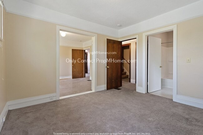 Building Photo - Charming 3 Bedroom Sanctuary in Eliot Neighborhood!