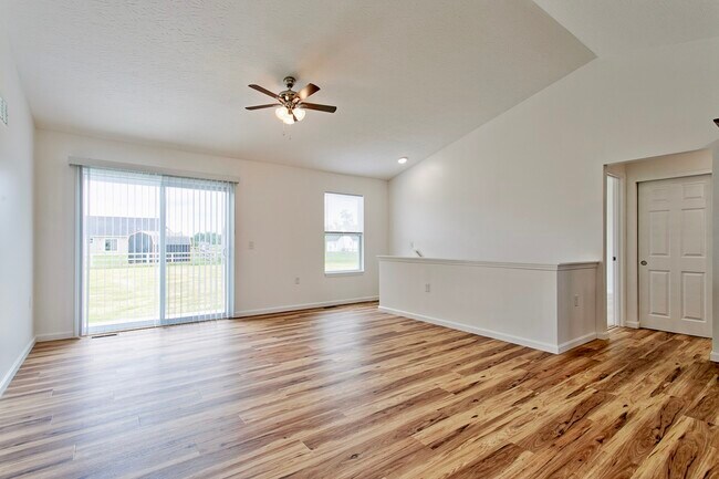 Building Photo - 128 Kelly Dr