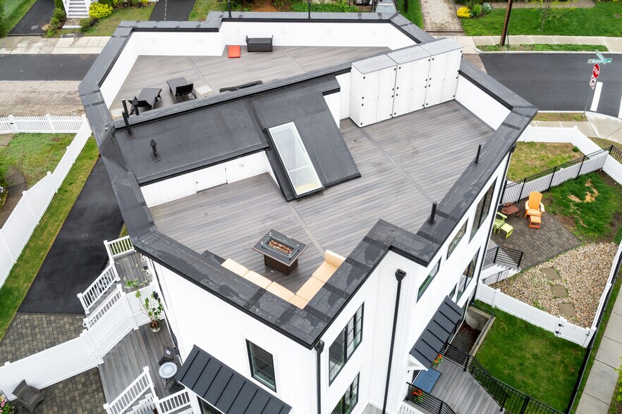 Building Photo - 38 Bradshaw St