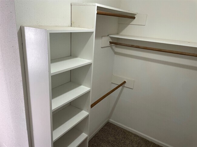 Building Photo - 505 Landing Blvd