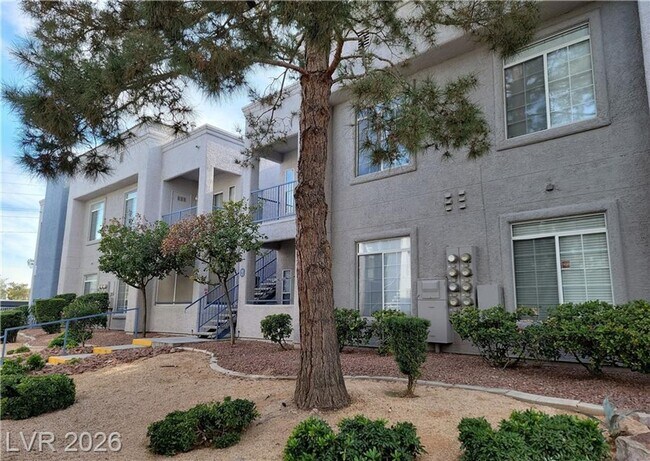 Building Photo - Green Valley 1BR Condo with Quartz Counters, Pool & Covered Parking