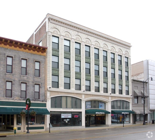 Arcade Apartments - Racine, WI | Apartment Finder