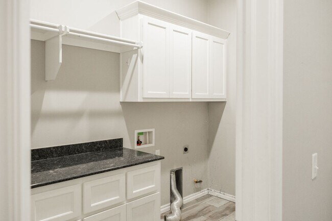 Building Photo - 3320 NW 187 Ter