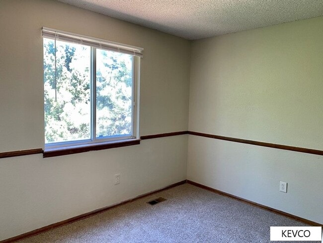 Building Photo - Stunning Home in Central FoCo!