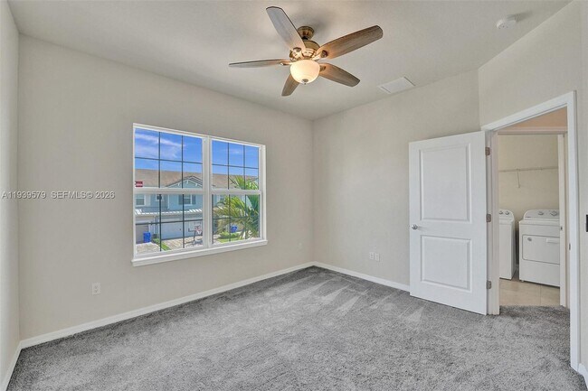 Building Photo - 4764 Eucalyptus Dr