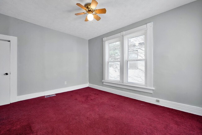 Building Photo - Charming Two-Bedroom, Two-Bath Home in Columbus’s South Side