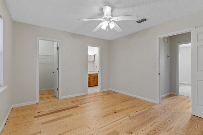 Building Photo - 2372 Gregory Dr