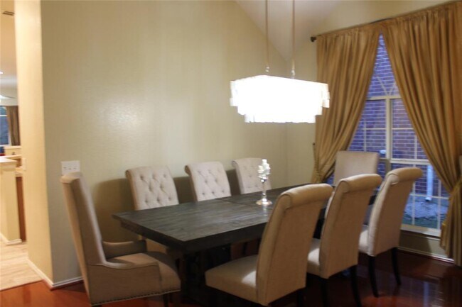 Building Photo - 3917 Glenwyck Dr