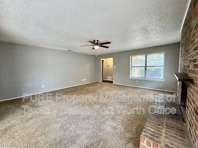 Building Photo - 4605 Menzer Rd