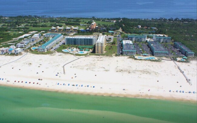 Building Photo - 497 Plantation Rd