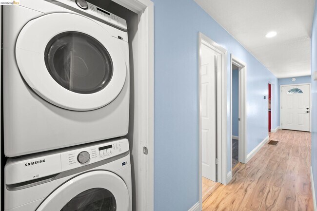 Building Photo - 172 William Way