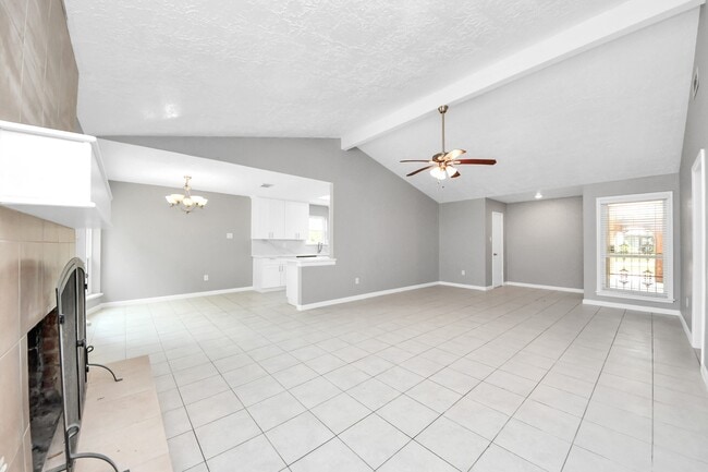 Building Photo - 10707 Shannon Hills Dr