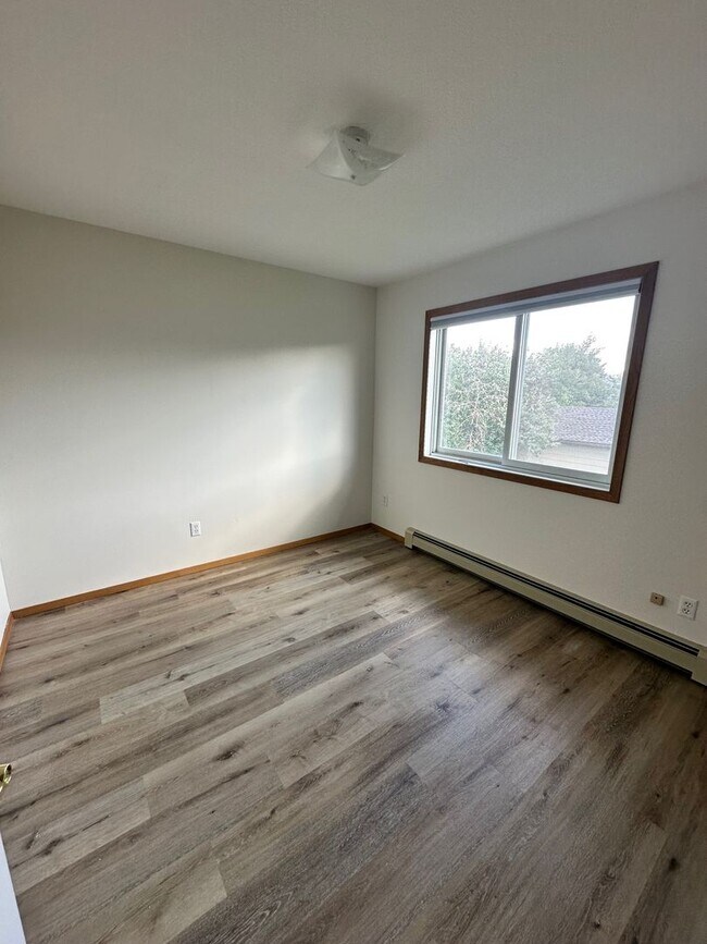 Building Photo - 110 N Pondera Ave