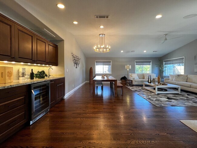 Building Photo - Wine Country Retreat with Guest Cottage & Vineyard Views