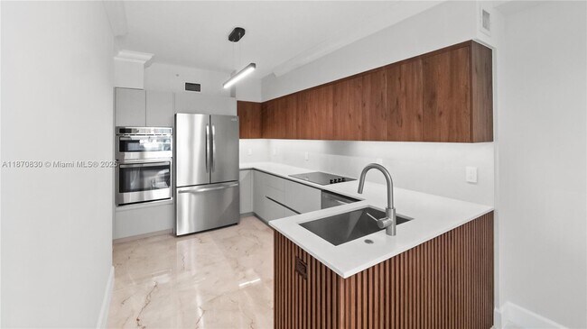 Building Photo - 3370 Hidden Bay Dr