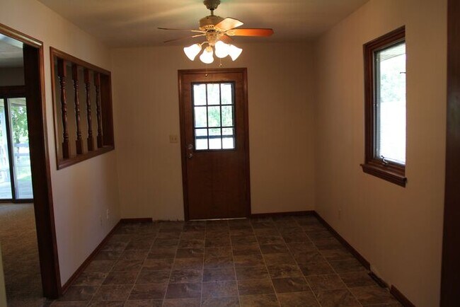 Building Photo - Beautiful Home in Platte City!