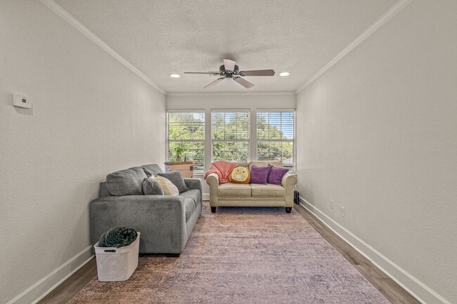 Building Photo - TCU-3518 Westcliff Rd